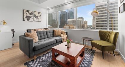 Presidential Skyline Suite | UG Parking + Gym