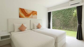 Superior Twin kamer | Een kluis op de kamer, geluiddichte muren, een strijkplank/strijkijzer