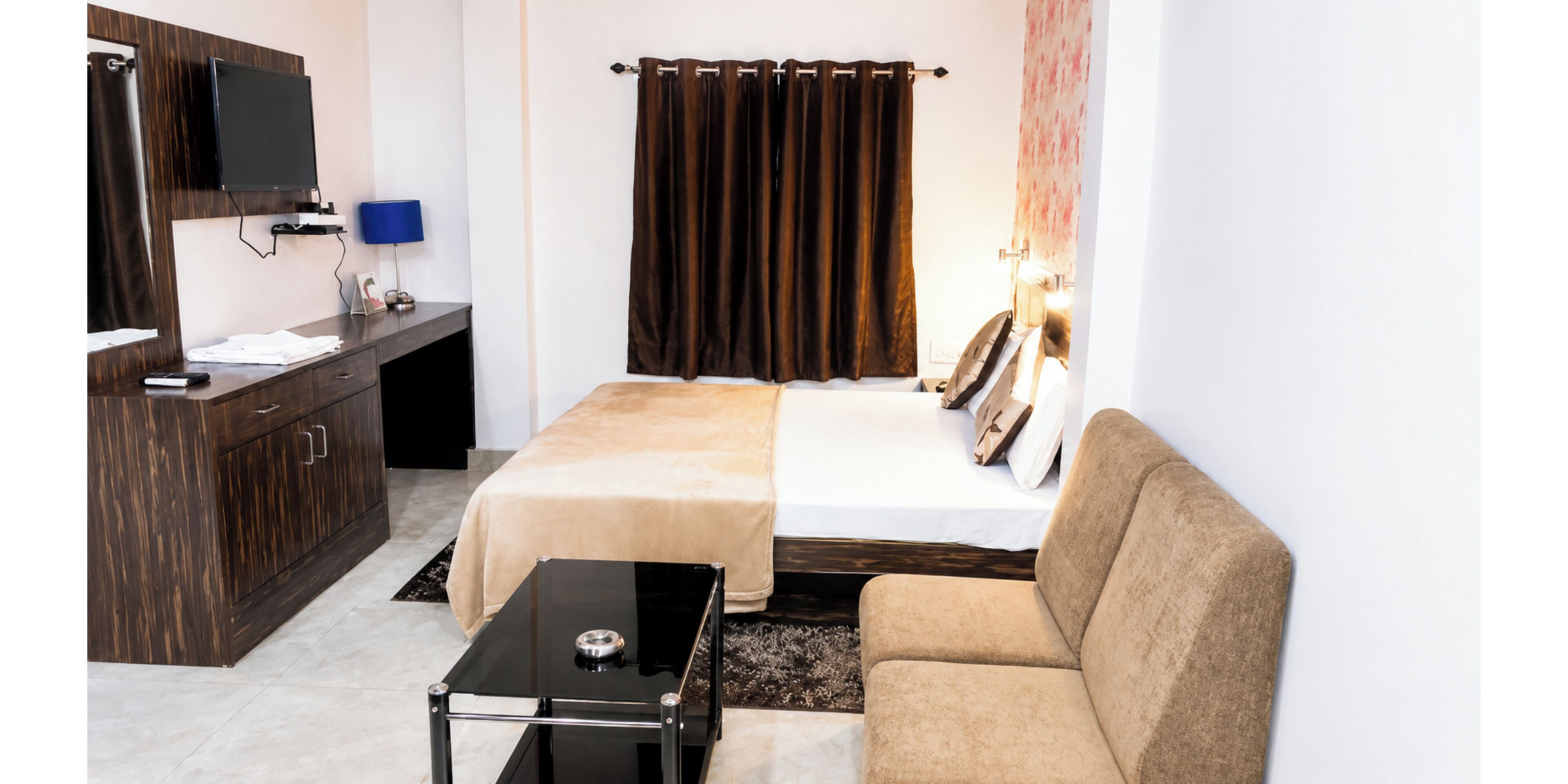 Deluxe Double Room, Air conditioning | View from room