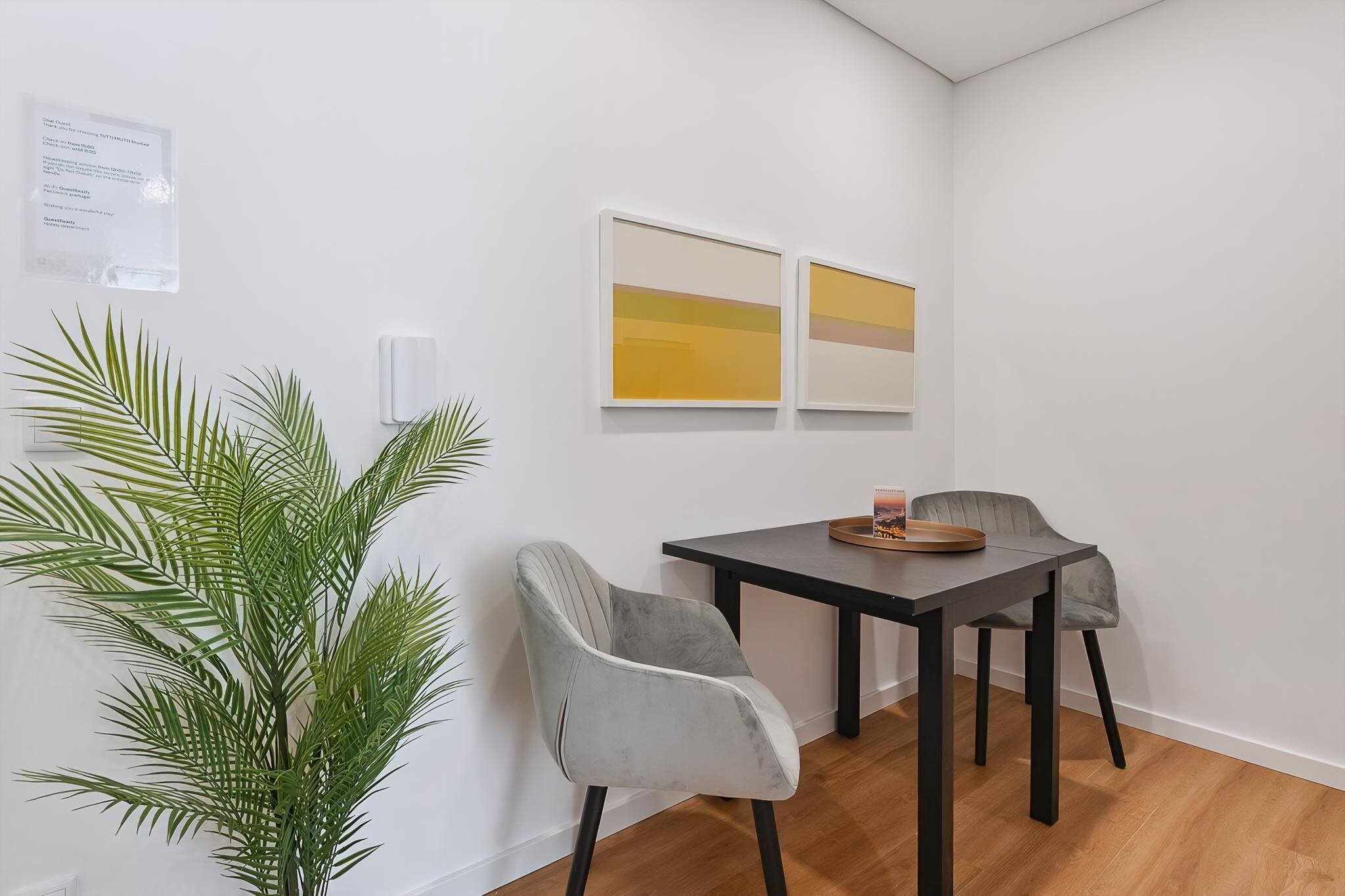 开间 (Studio Apartment) | 餐厅