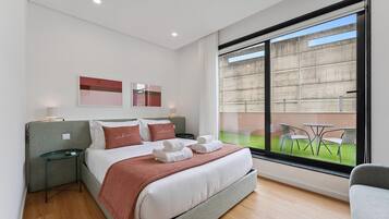 Studio (Standard Studio) | Desk, laptop workspace, free WiFi, bed sheets