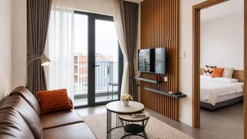Luxury Apartment, 1 Bedroom, City View | Room amenity