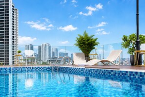 Outdoor pool, pool loungers - Ninety Six Thao Dien by DNM Hospitality (An Khanh)