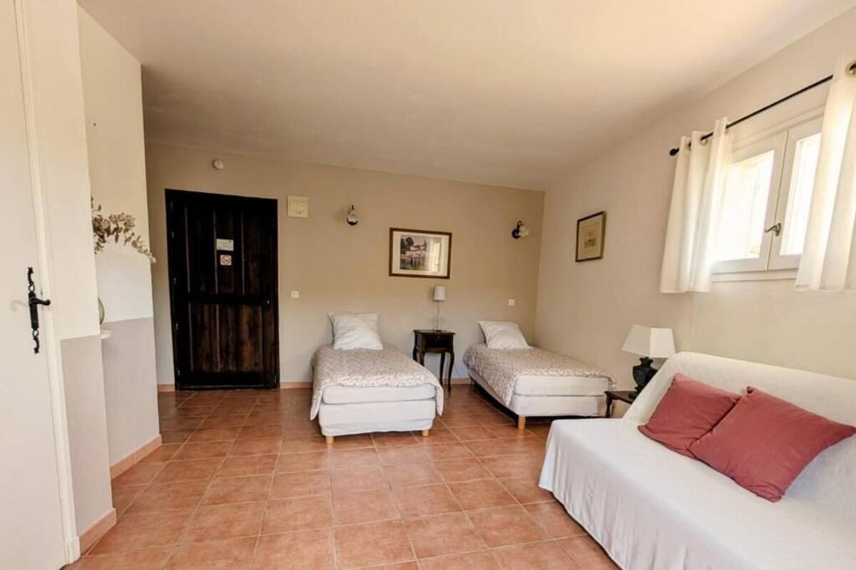 Twin Room, Mountain View