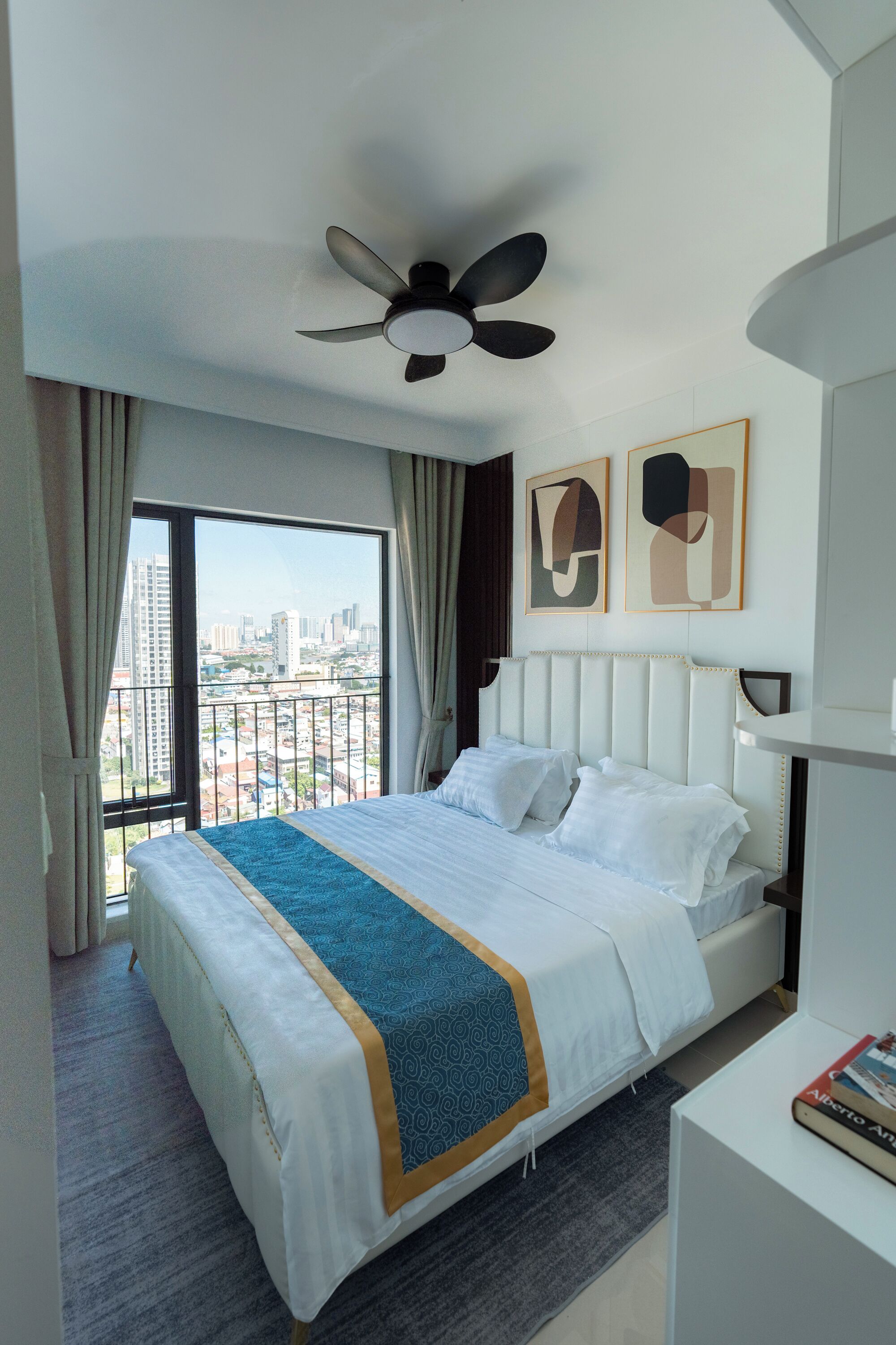 Business Double Room, City View | Free WiFi