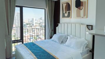 Business Double Room, City View | Free WiFi