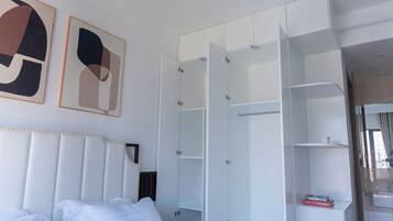Studio King Room | Free WiFi