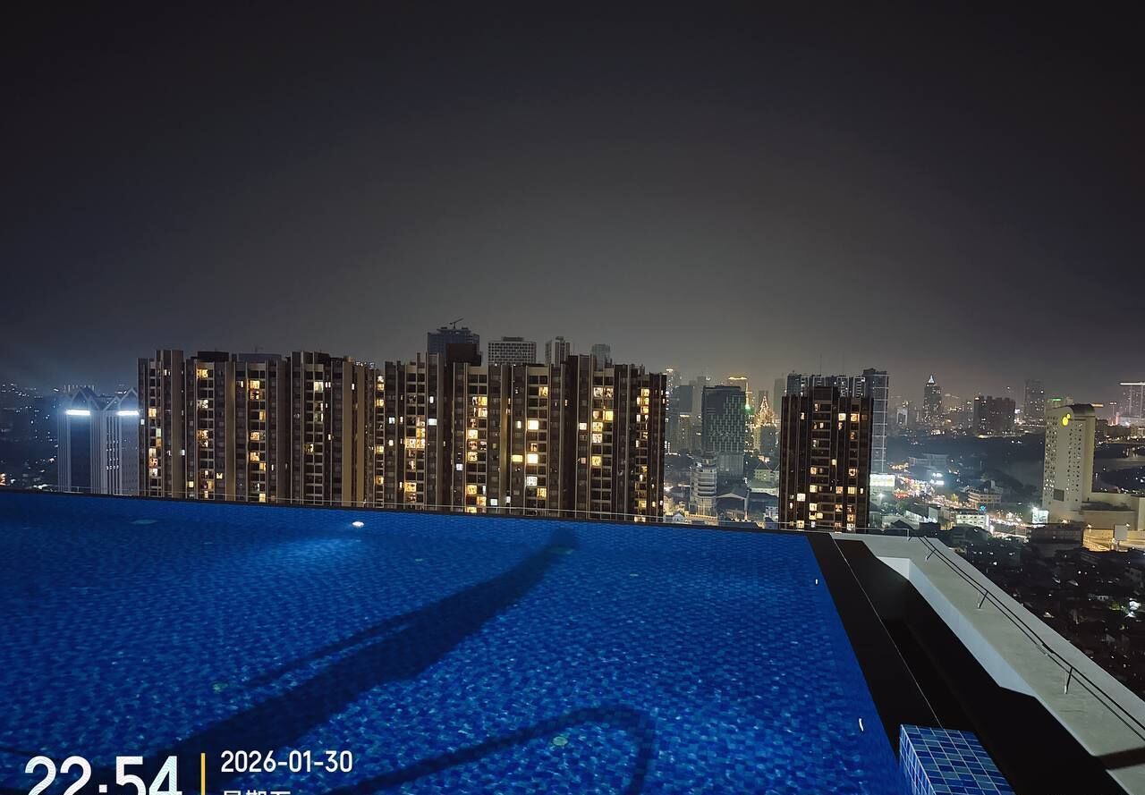 15 outdoor pools