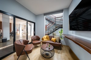 Interior - Cove Good Friends (Cikarang)