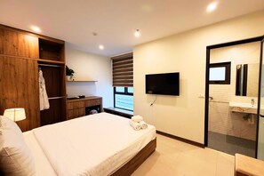 Deluxe Double Room, Courtyard View | Minibar, desk, laptop workspace, blackout drapes - GAO SUITES (Hoan Kiem)
