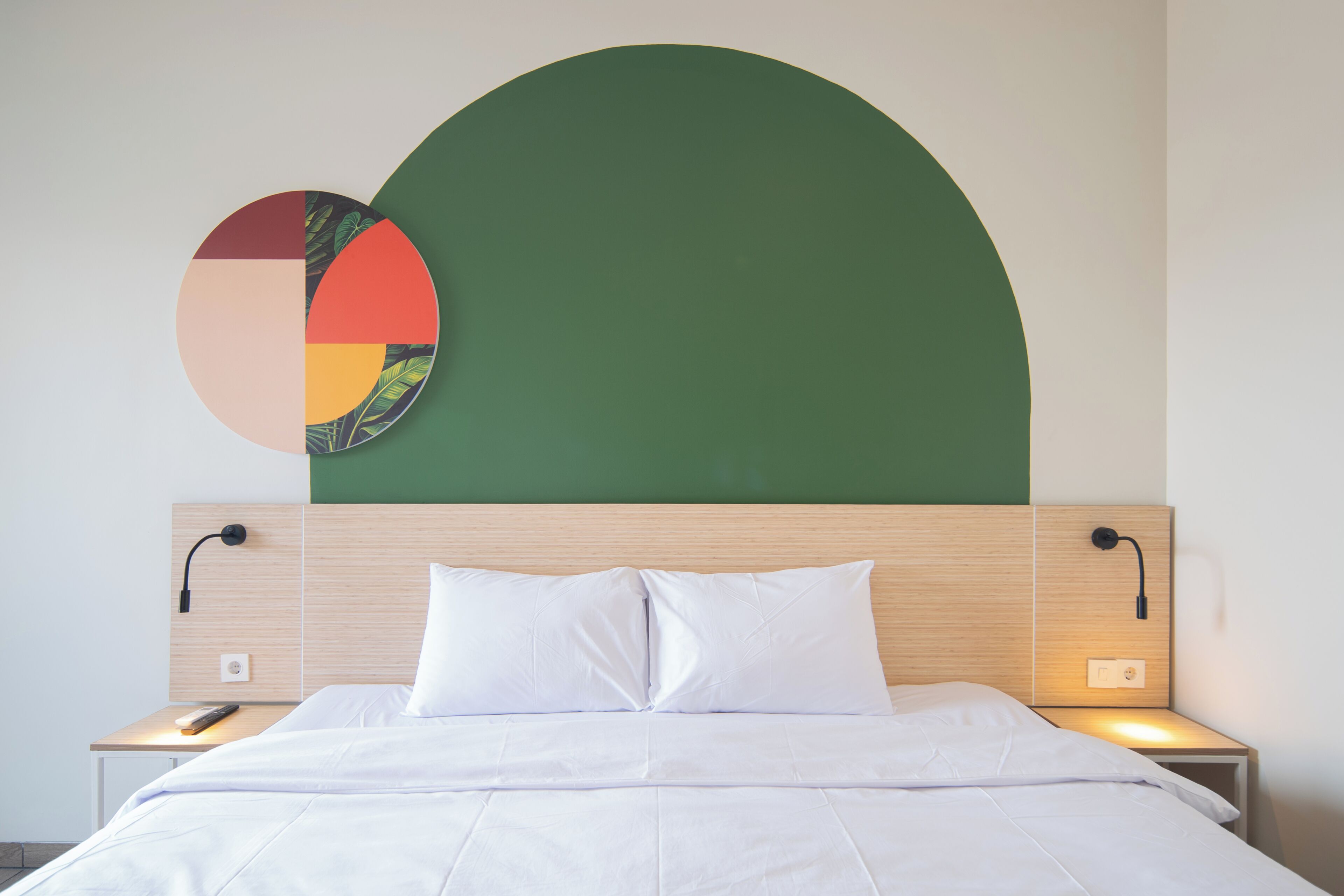 Deluxe Room, 1 King Bed | Free WiFi, bed sheets