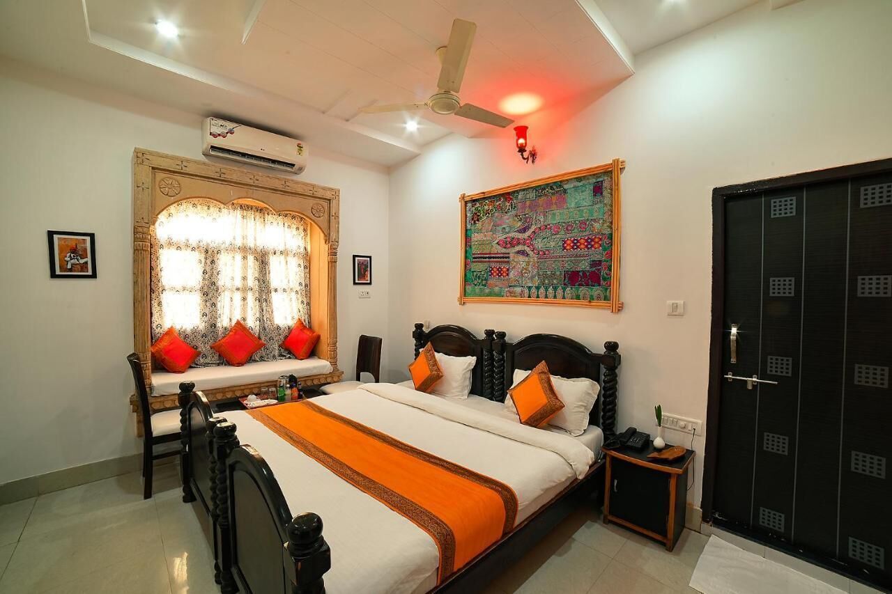 Standard Double or Twin Room | Desk, free WiFi