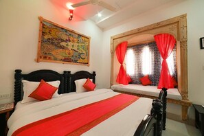 Chambre Standard Double ou avec lits jumeaux