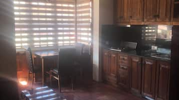 Classic Apartment, City View | Dining
