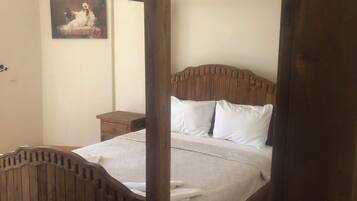 Superior Apartment, Mountain View | In-room safe, desk, free WiFi