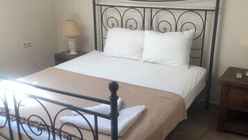Classic-Apartment, Stadtblick | Zimmersafe, Schreibtisch, kostenloses WLAN