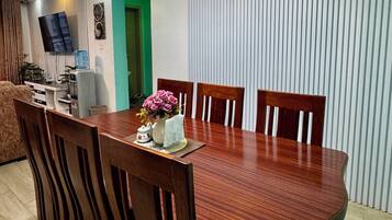 Superior Apartment, Private Pool | Dining