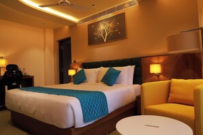 Deluxe Double Room, Balcony, Sea View | Laptop workspace, free WiFi - Savanna Retreat (Sri Vijaya Puram)