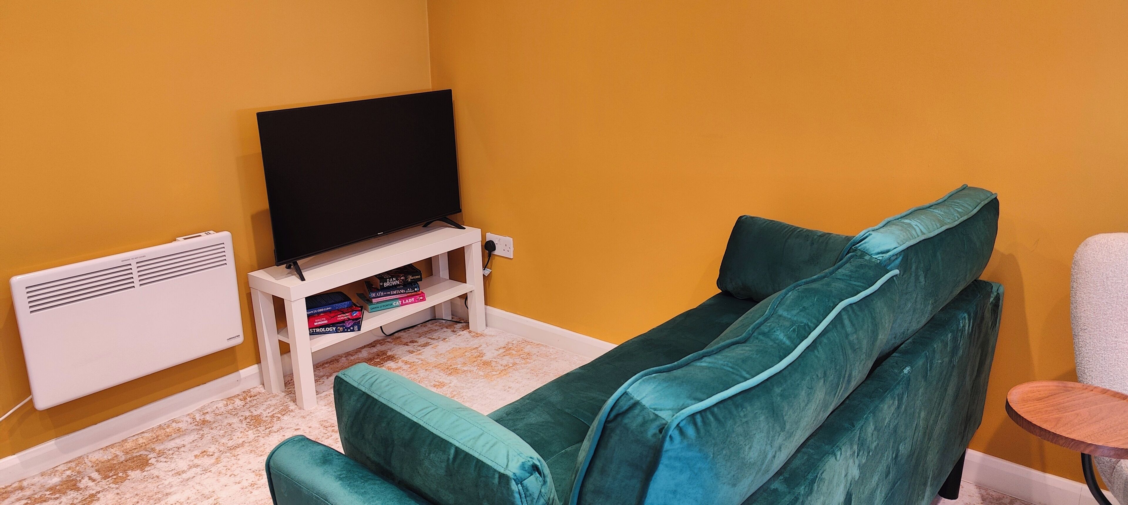 Superior Apartment, 1 Bedroom | Living area