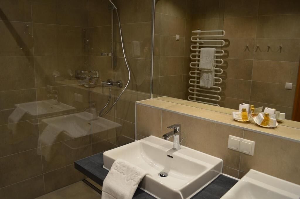 Suite | Bathroom