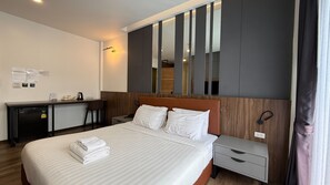 In-room safe, free WiFi - The River Kwai Bridge Resort 2 (Kanchanaburi)