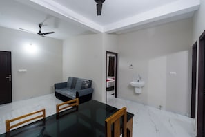 Interior - La casioinn (Beeba regalia)