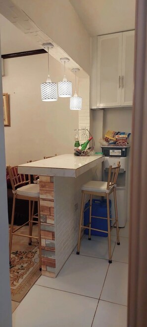 Dining - Lakeshore Villa (Victoria)