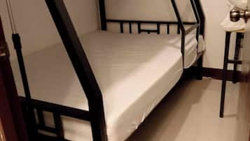 WiFi, bed sheets