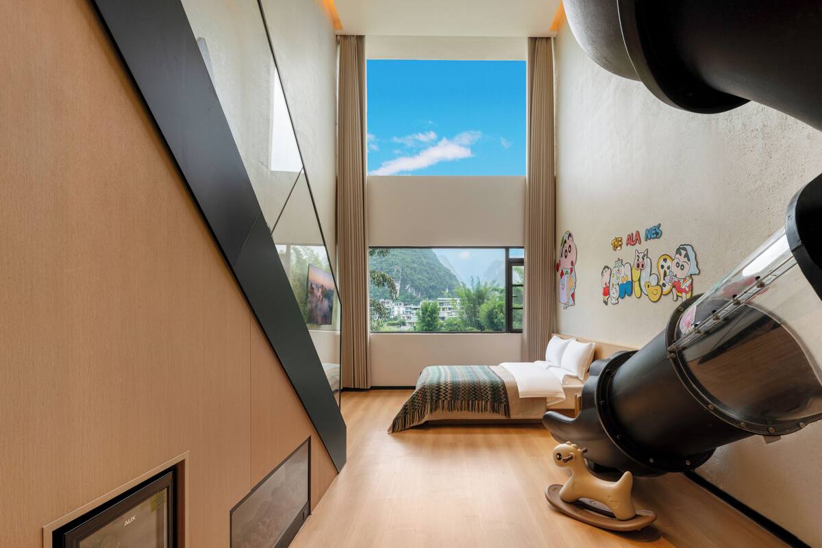 Family Room, Hill View | Premium bedding, down duvets, memory-foam beds, free minibar