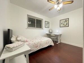 4 bedrooms, free WiFi, bed sheets