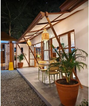 Exterior - Alu Garden (Amadeo)