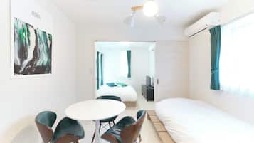 Apartment (105) | Desk, blackout drapes, free WiFi