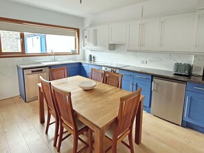 Dishwasher, highchair - 3 bedroom accommodation in Fraserburgh (Fraserburgh)