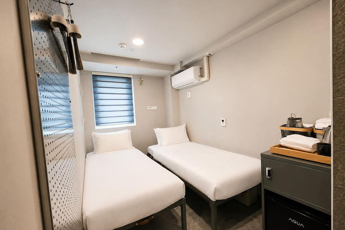 Standard Twin Room, City View | In-room safe, WiFi (free)