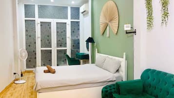 Deluxe Double Room, Non Smoking, Balcony | Desk, iron/ironing board, free WiFi