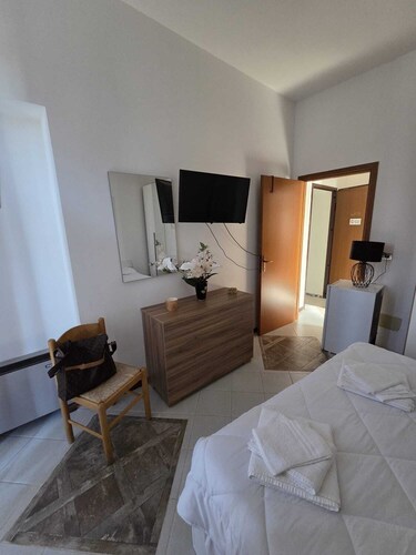 Hermoso Housing Spinetta 