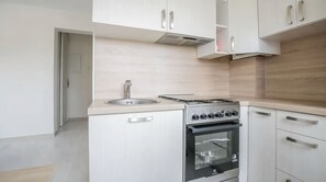 Private kitchen - Enjoyable 1-bedroom apartment in charming Tallinn near city center (Tallinn)
