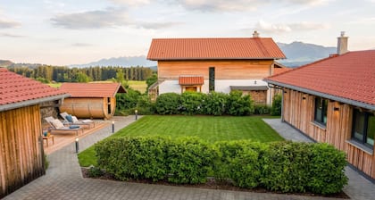 Chalet Schoenberg mit Sauna und Kamin in Oberbayern