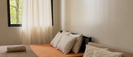 1 bedroom, WiFi, bed sheets