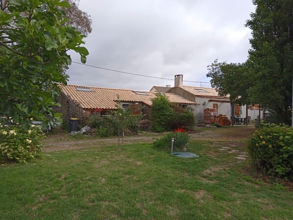 Property grounds - Vrbo Property (Chauvé)