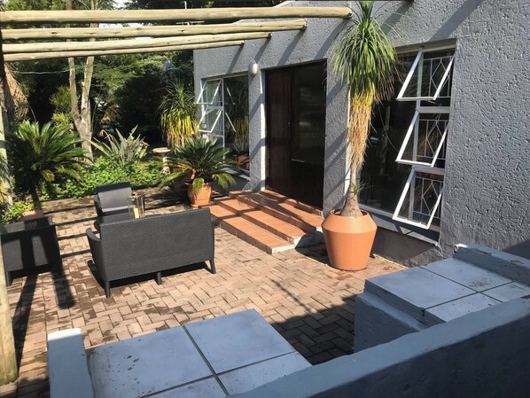 Terrace/patio - Six on Green Cottage (Johannesburg)