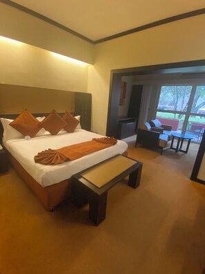 In-room safe, soundproofing, iron/ironing board, free WiFi - Lake Victoria Granada Hotel (Entebbe)