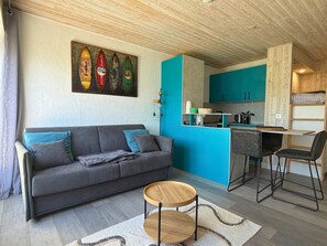 Living area - Vrbo Property (Talloire Montmin)