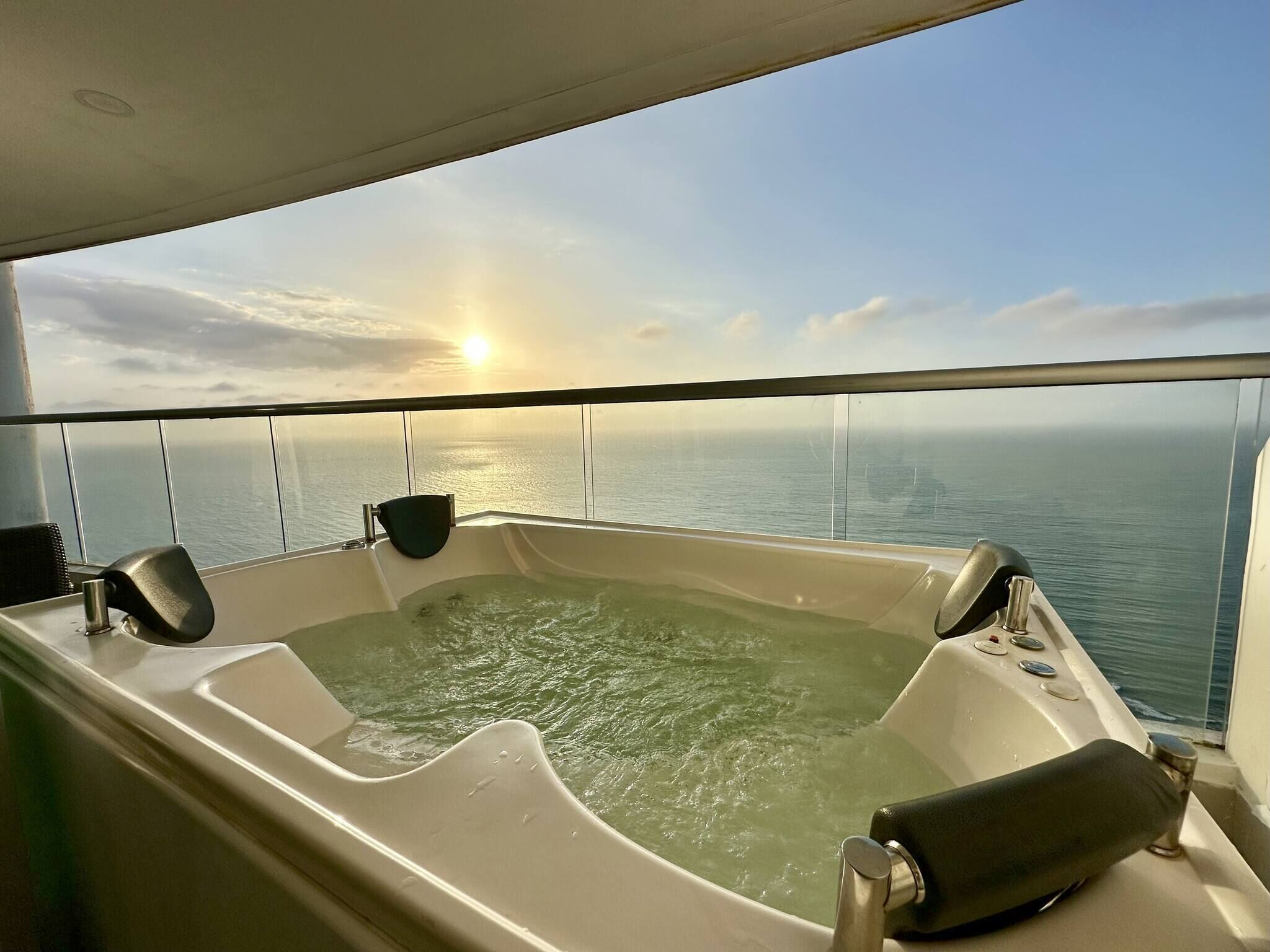 Baignoire à remous extérieure