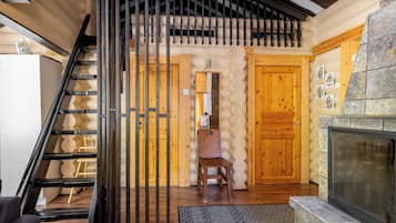 Apartamento, várias camas, sauna seca, ao lado da pista de esqui | Parte interna