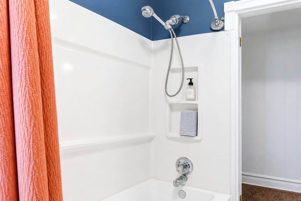 Shower, hair dryer, shampoo