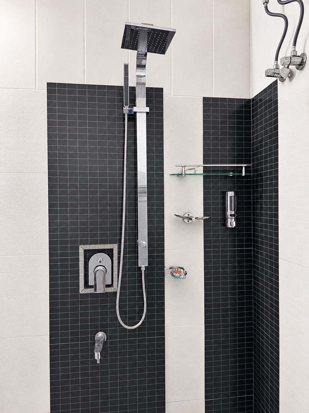 Shower, towels