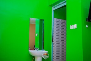 Bathroom - NAAMIN SPORTS LOUNGE KAGIO (Kagio)