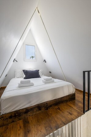 Bügeleisen/Bügelbrett, Reisekinderbett, kostenloses WLAN, Bettwäsche
