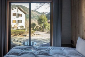 Schreibtisch, Bügeleisen/Bügelbrett, kostenloses WLAN, Bettwäsche